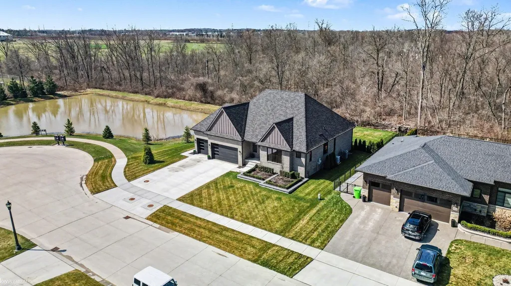 66507 Meadowlands Court Washington Township MI 48095