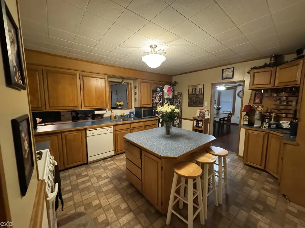 355 W 1st Street Imlay City City MI 48444