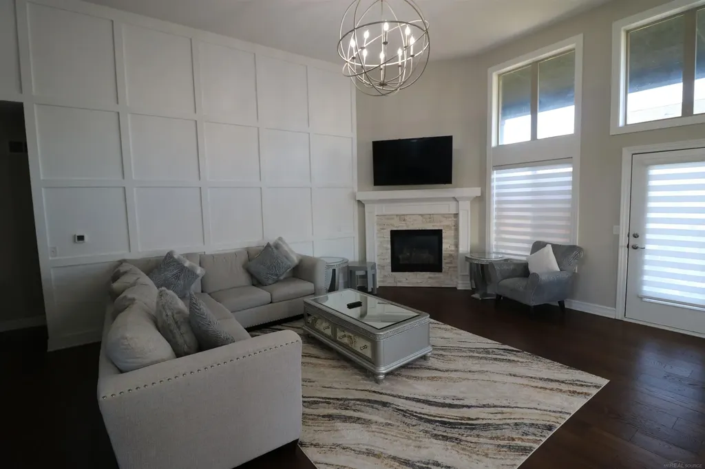 19077 Thompson Drive Macomb Township MI 48042