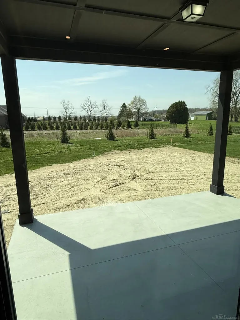 14004 Quail View Drive Washington Township MI 48094