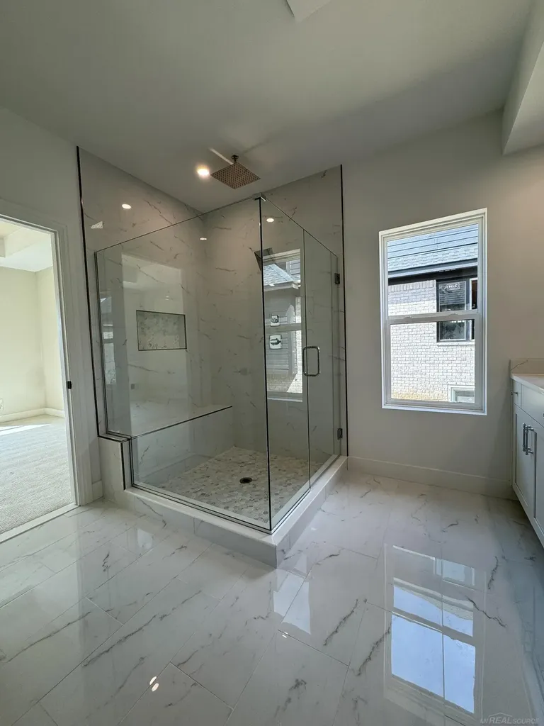 14004 Quail View Drive Washington Township MI 48094