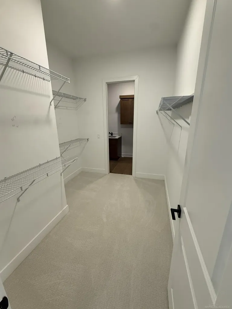 14004 Quail View Drive Washington Township MI 48094