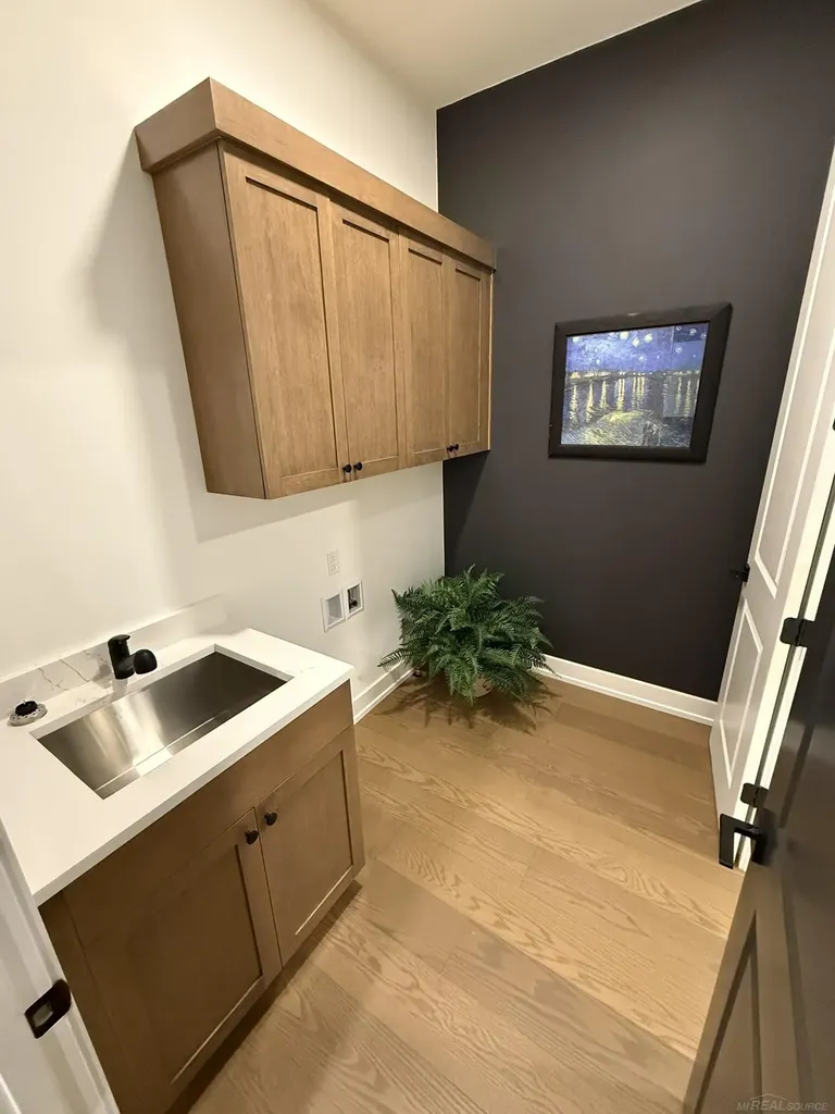 14004 Quail View Drive Washington Township MI 48094