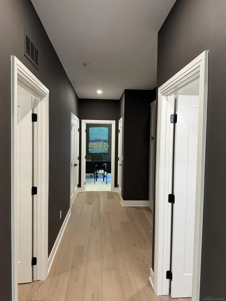 14004 Quail View Drive Washington Township MI 48094