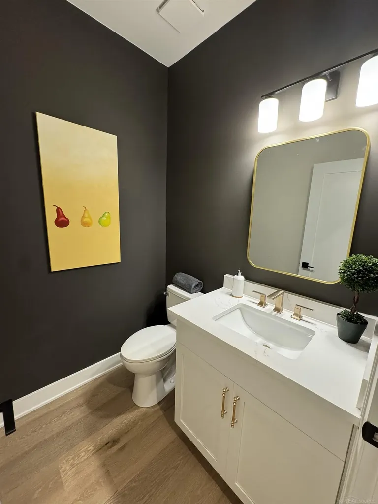 14004 Quail View Drive Washington Township MI 48094
