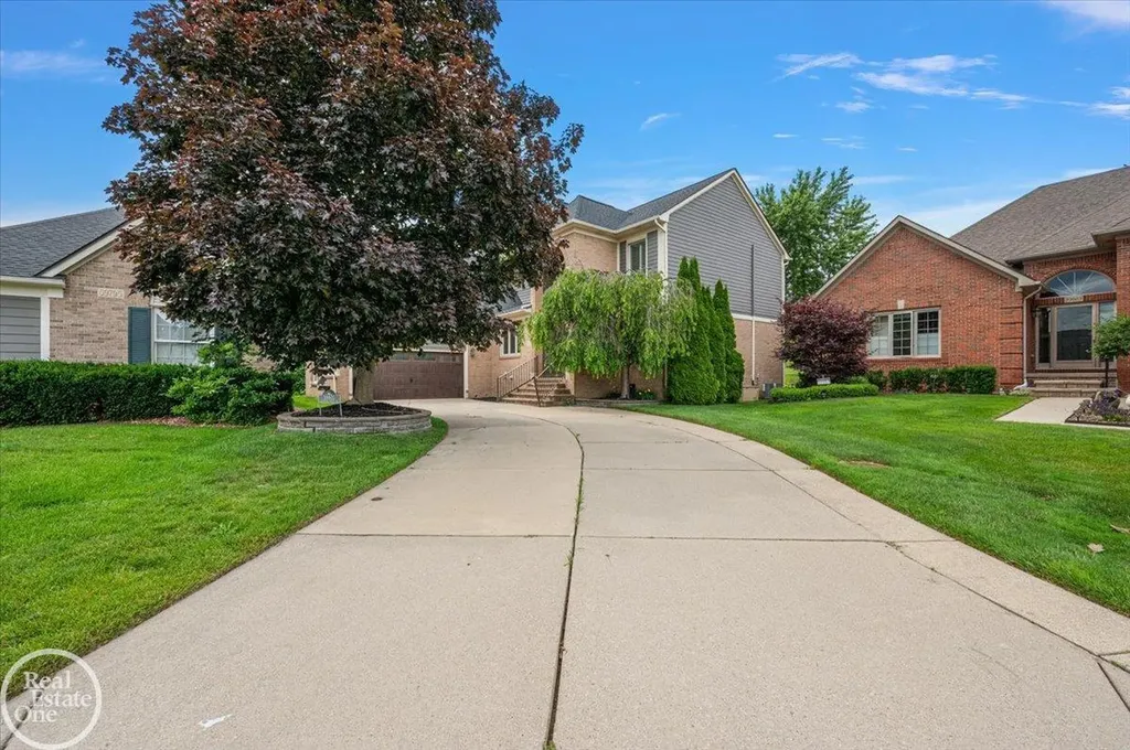 59807 Glacier Ridge N. Drive Washington Township MI 48094