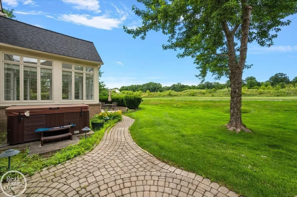 59807 Glacier Ridge N. Drive Washington Township MI 48094