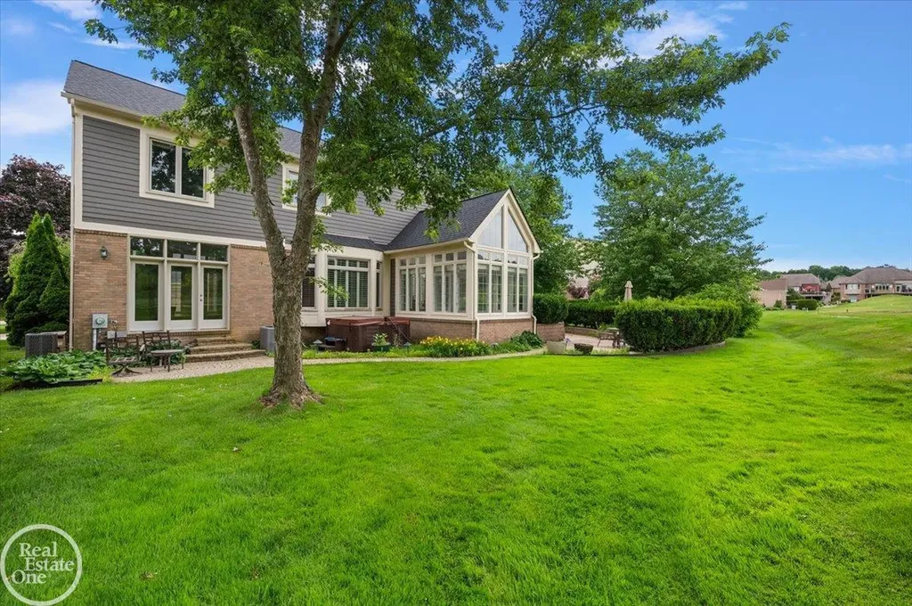 59807 Glacier Ridge N. Drive Washington Township MI 48094