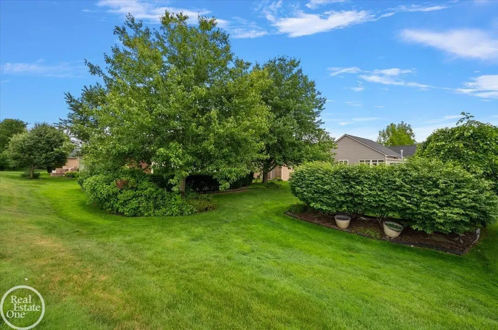 59807 Glacier Ridge N. Drive Washington Township MI 48094