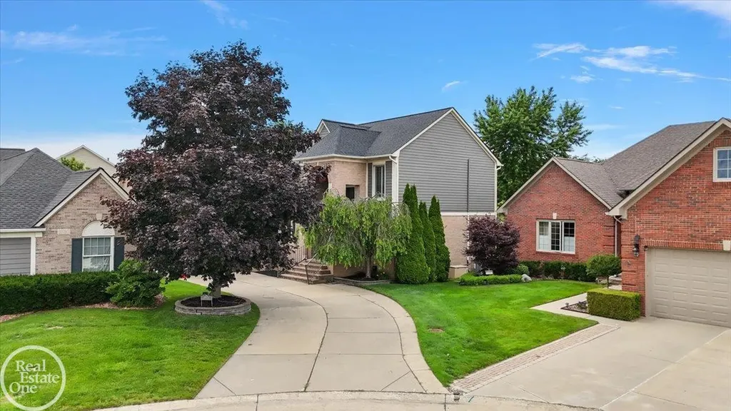 59807 Glacier Ridge N. Drive Washington Township MI 48094