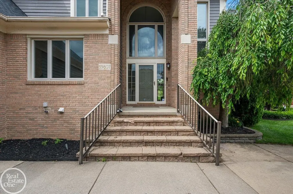 59807 Glacier Ridge N. Drive Washington Township MI 48094