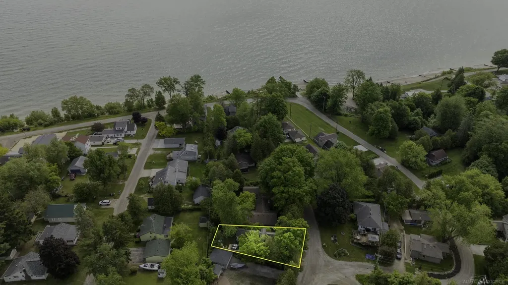 7403 Woodside Road Worth Township MI 48450