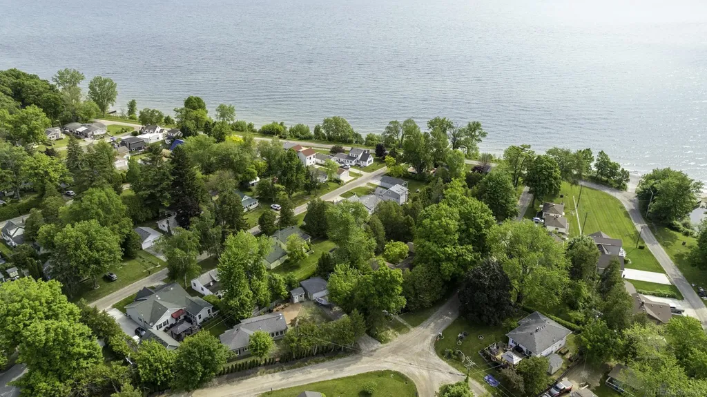 7403 Woodside Road Worth Township MI 48450