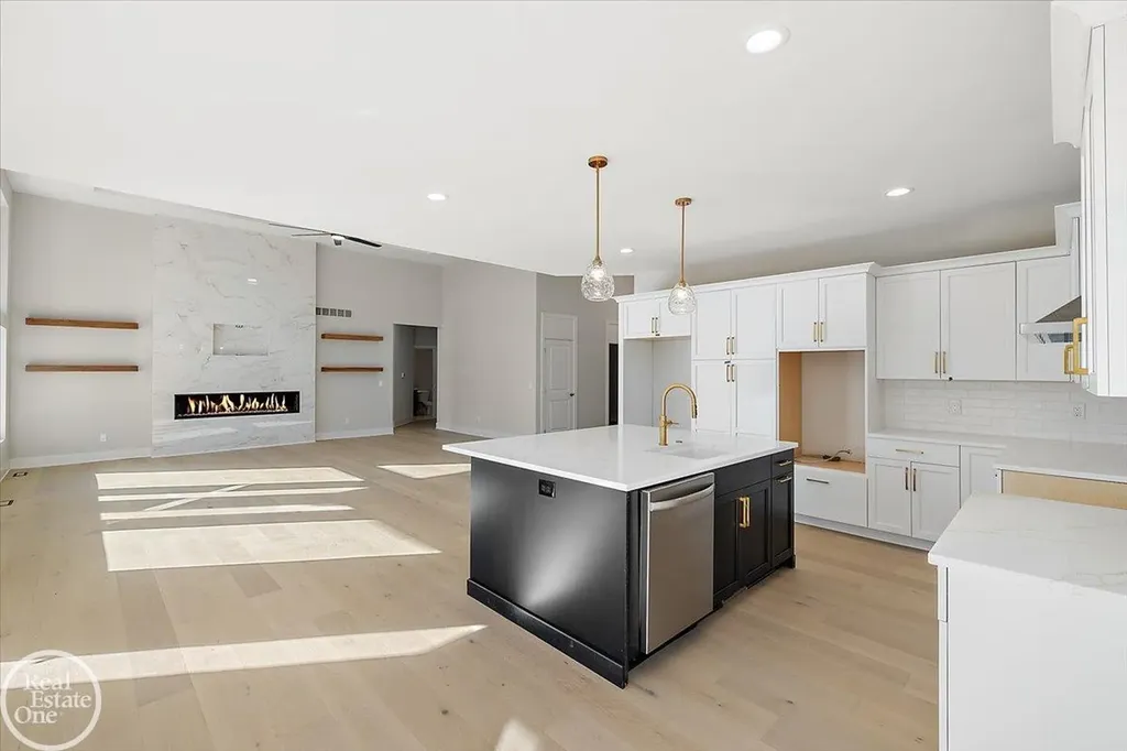 27176 Oxbow Lake Drive Chesterfield Township MI 48051