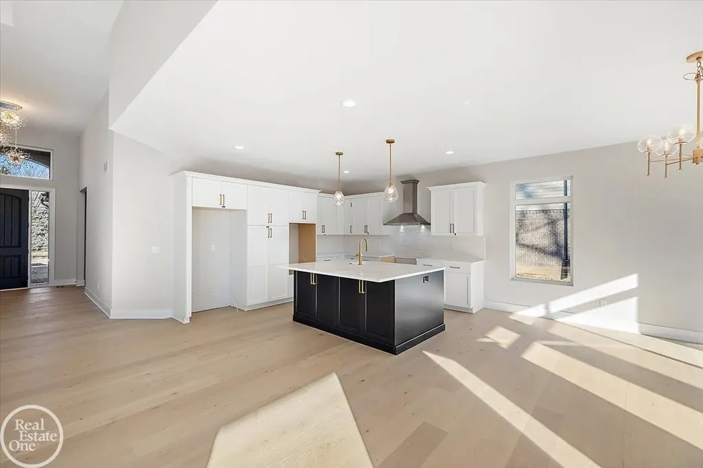27176 Oxbow Lake Drive Chesterfield Township MI 48051