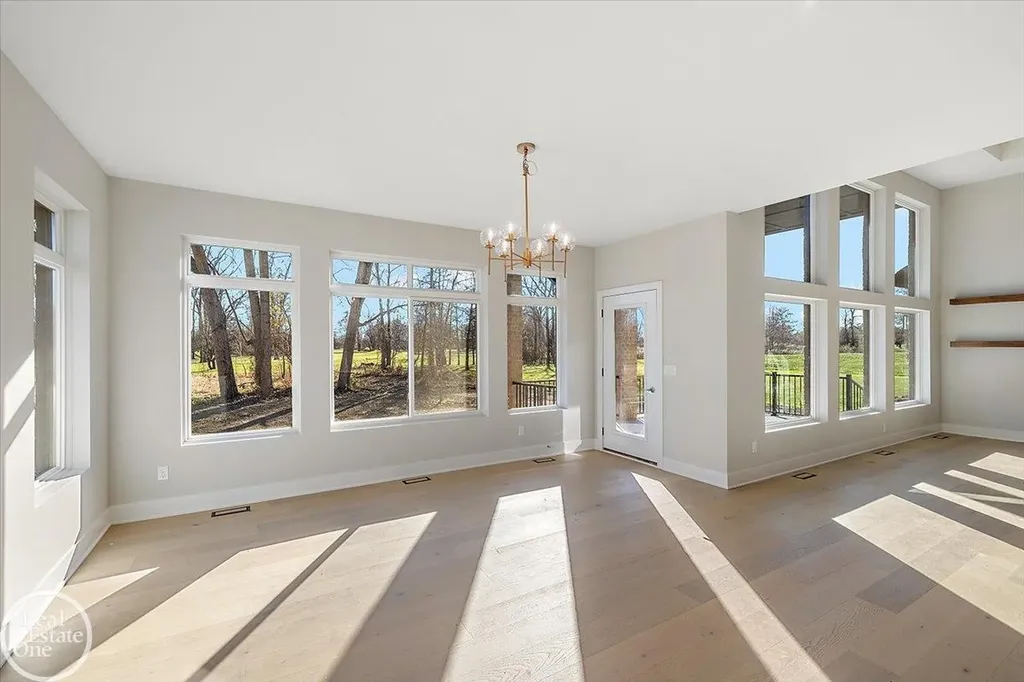 27176 Oxbow Lake Drive Chesterfield Township MI 48051