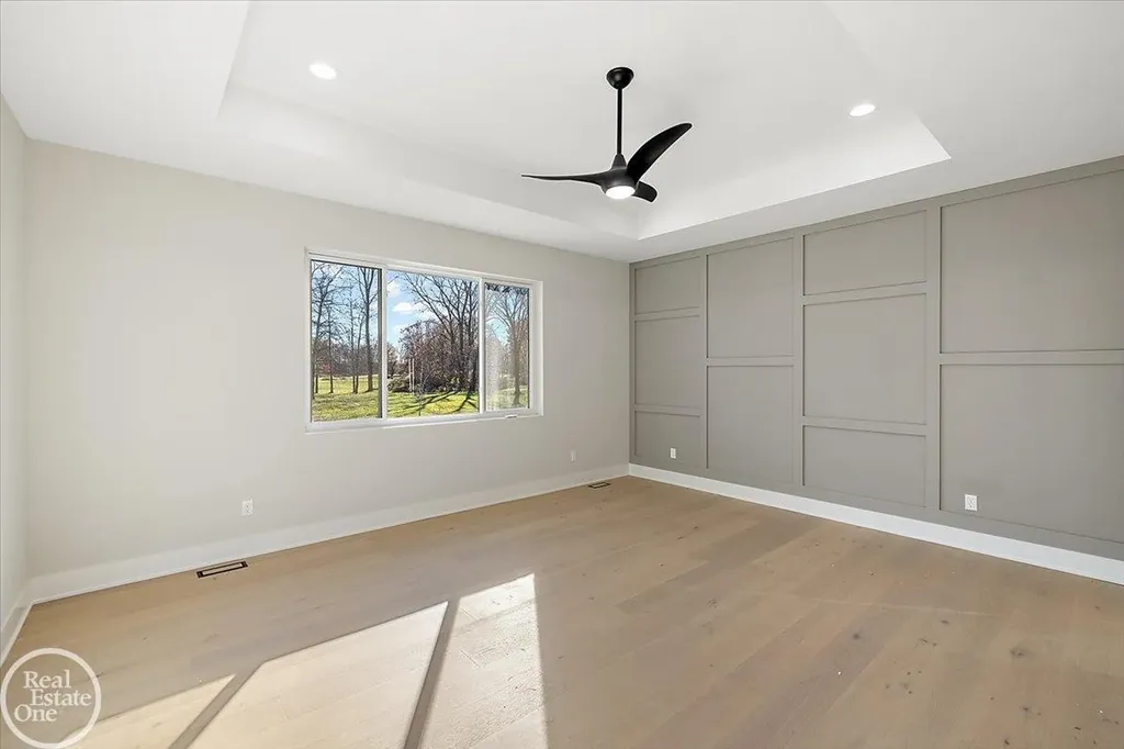 27176 Oxbow Lake Drive Chesterfield Township MI 48051