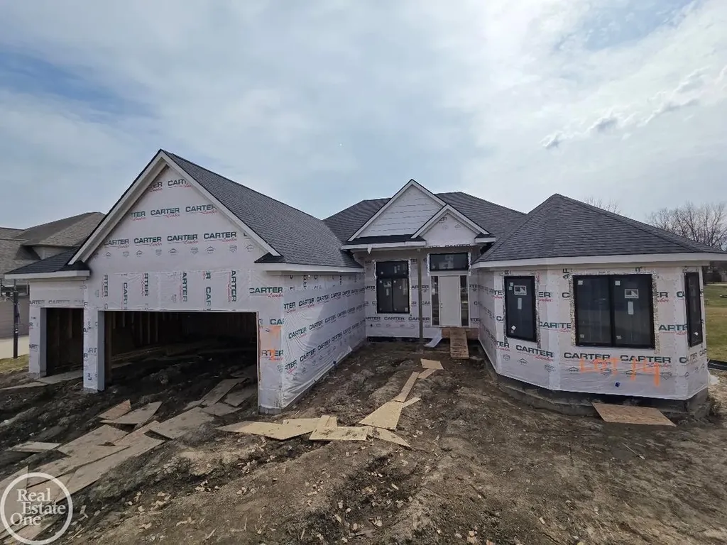 27176 Oxbow Lake Drive Chesterfield Township MI 48051