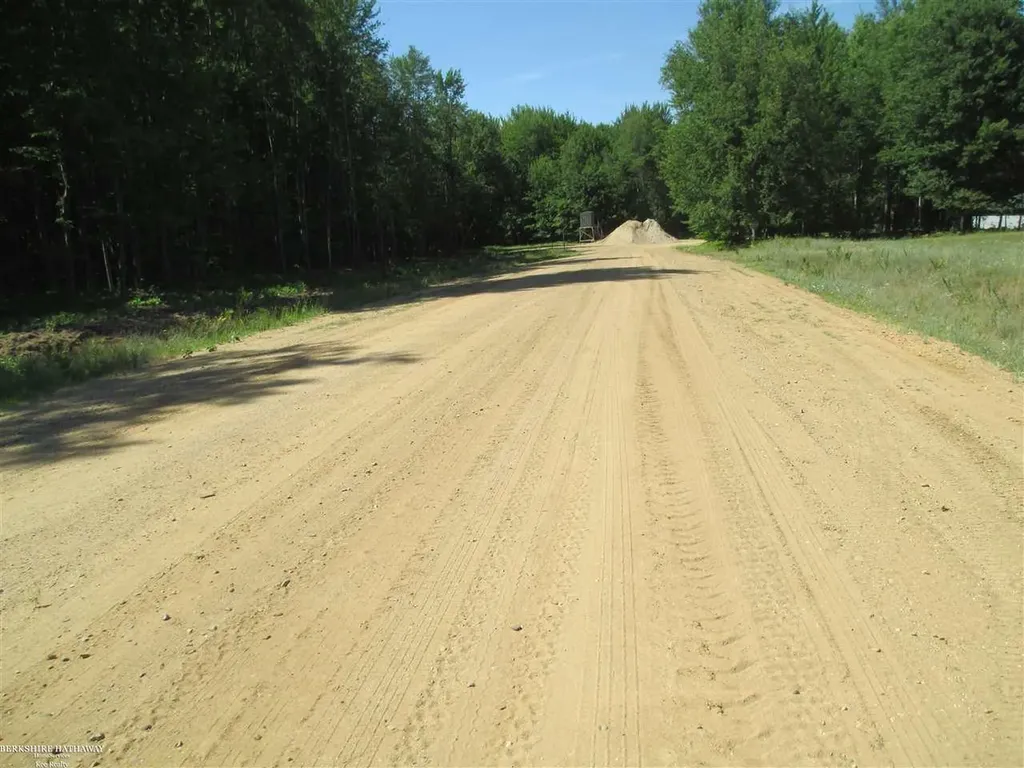 6830 Sandy Ridge Vassar Township MI 48768