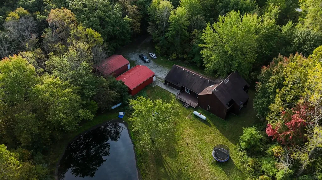 9202 Crawford Road Columbus Township MI 48063