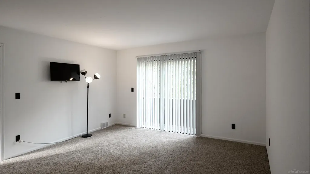 9202 Crawford Road Columbus Township MI 48063