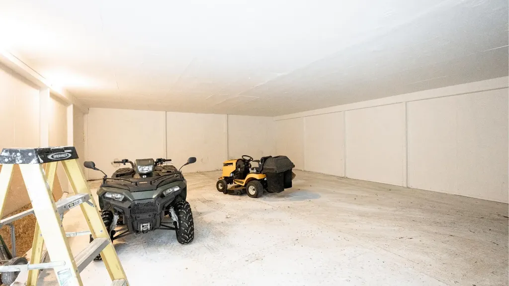 9202 Crawford Road Columbus Township MI 48063