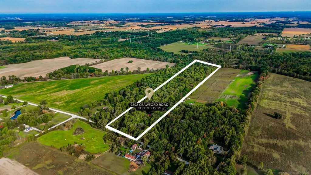 9202 Crawford Road Columbus Township MI 48063