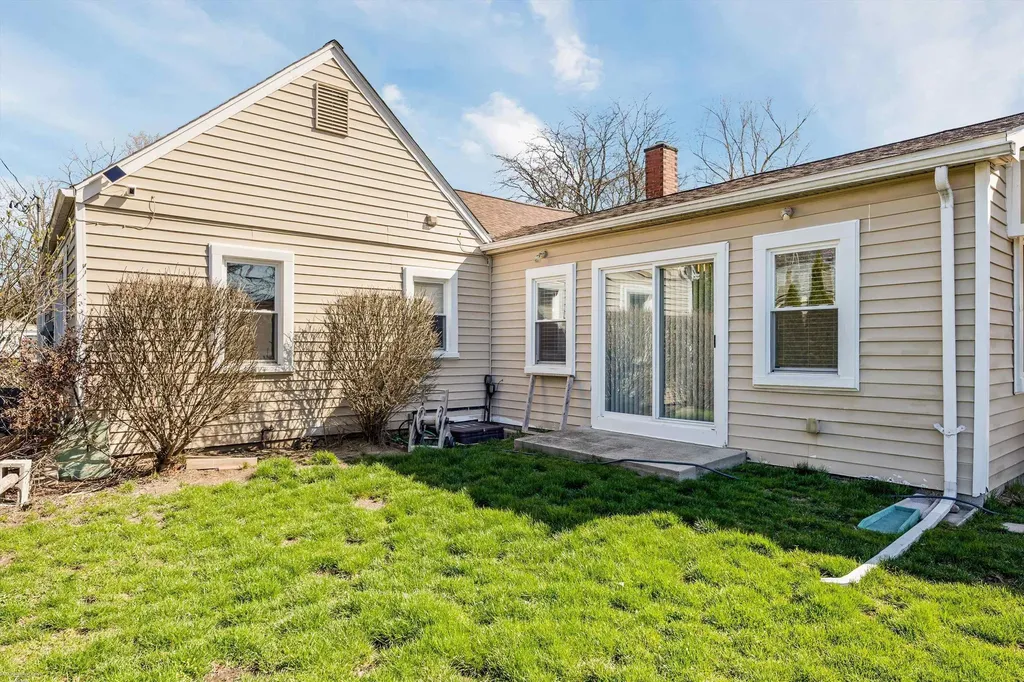 4492 Marr Avenue Warren City MI 48091