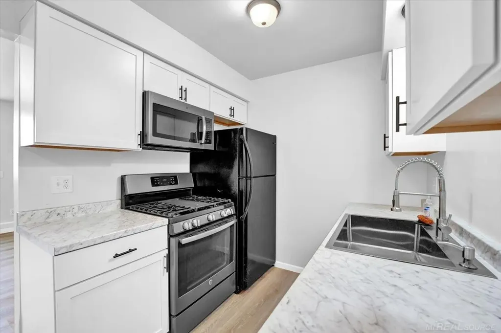 1617 S Riverside Ave C-18 #4 Avenue St. Clair City MI 48079