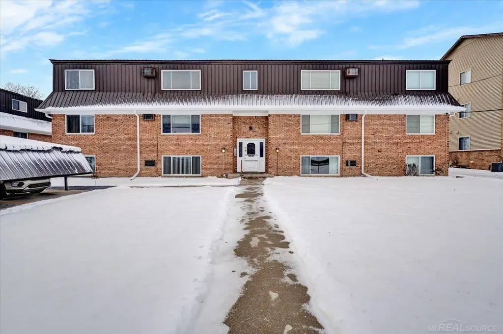 1617 S Riverside Ave C-18 #4 Avenue St. Clair City MI 48079