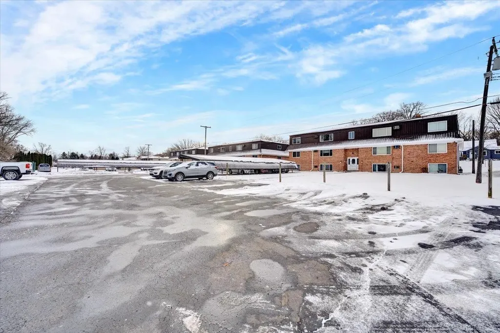 1617 S Riverside Ave C-18 #4 Avenue St. Clair City MI 48079