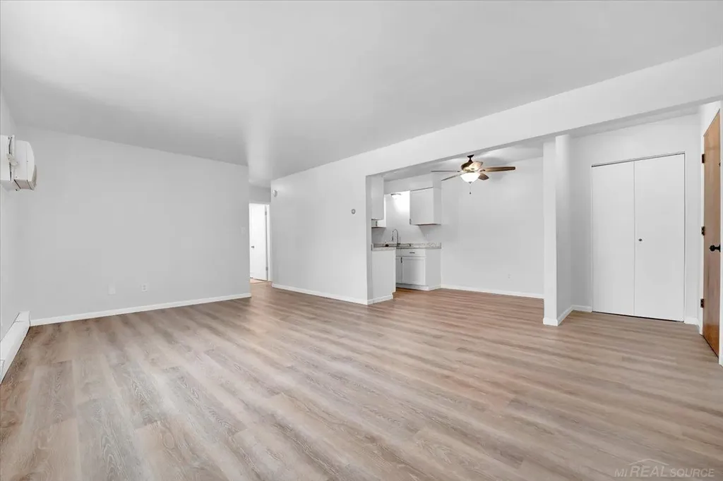 1617 S Riverside Ave C-18 #4 Avenue St. Clair City MI 48079