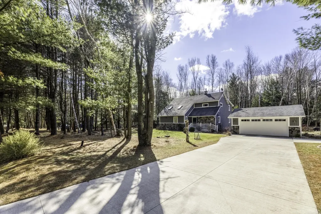 7142 Aitken Road Lexington Township MI 48450