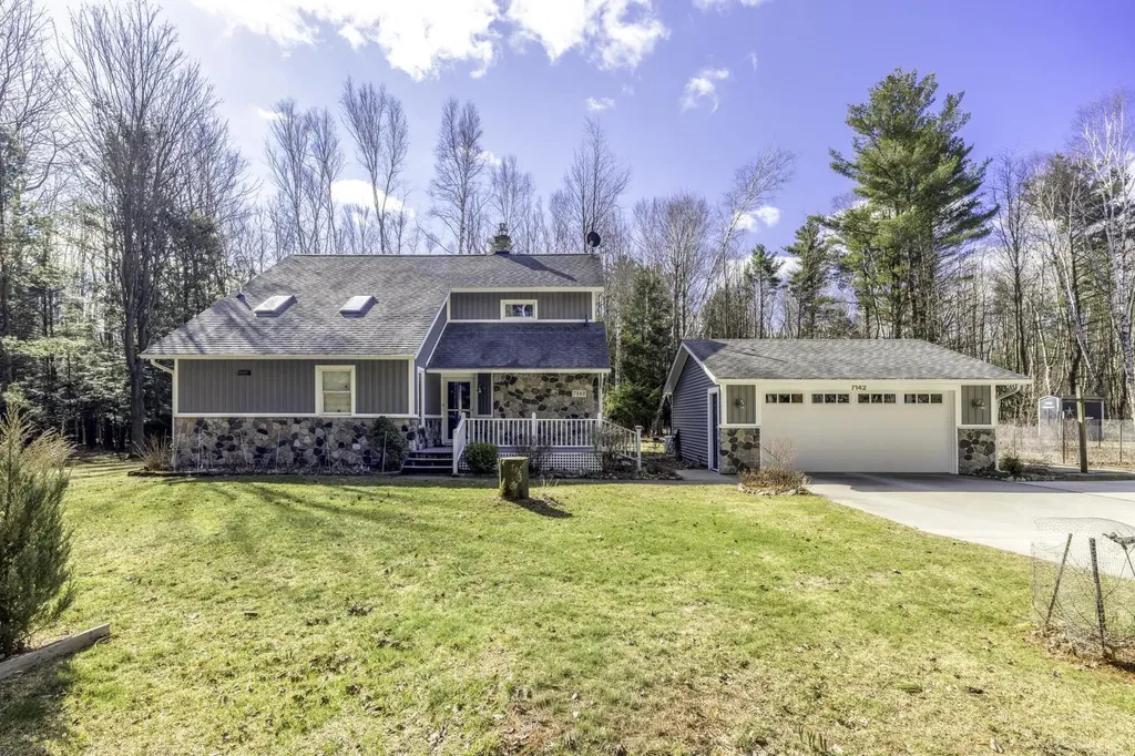 7142 Aitken Road Lexington Township MI 48450
