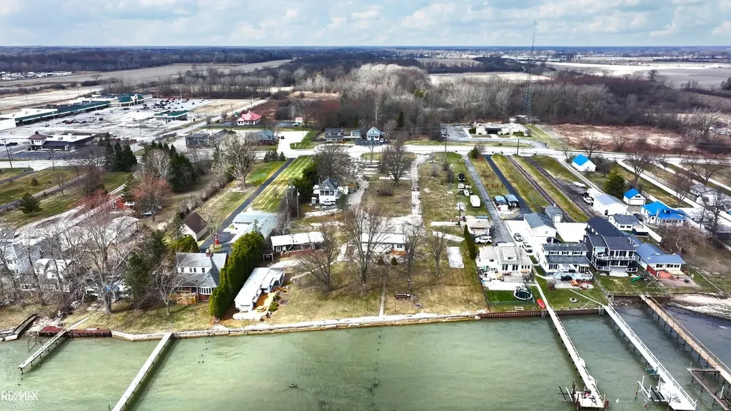 6609 S Parker Street Marine City City MI 48039