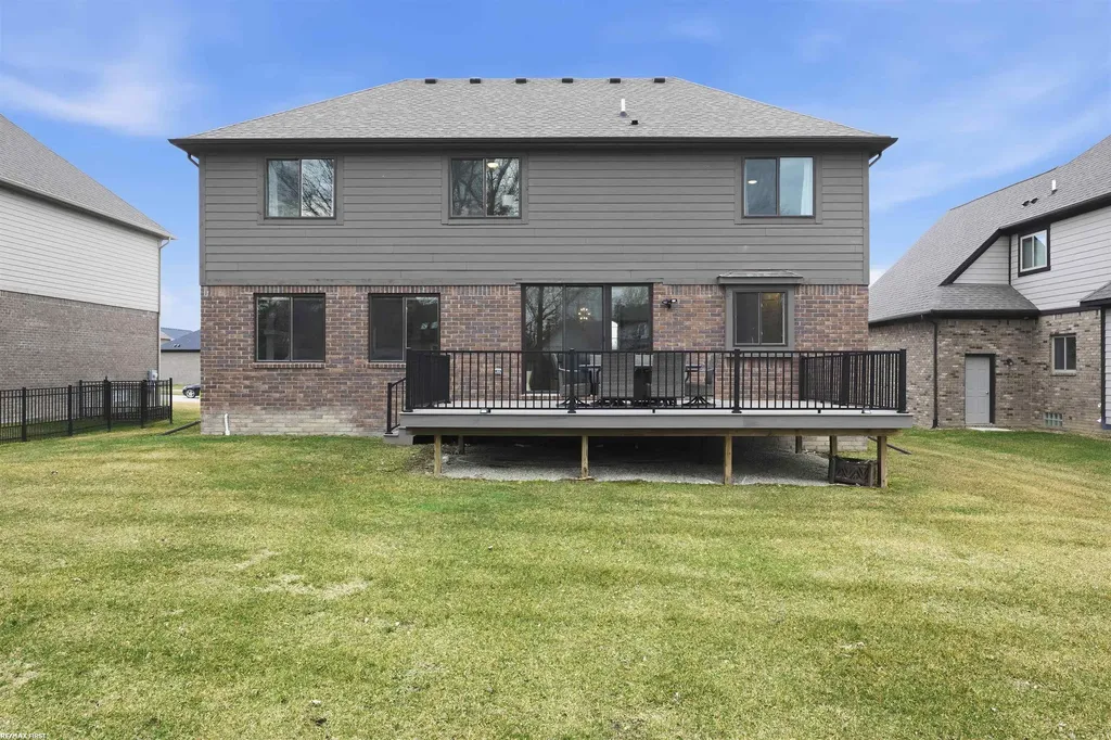 50170 Kapalua Drive Macomb Township MI 48042