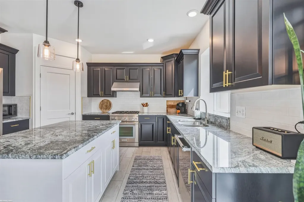 50170 Kapalua Drive Macomb Township MI 48042