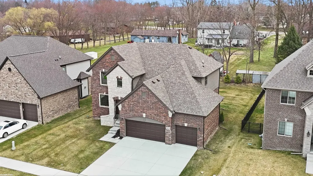 50170 Kapalua Drive Macomb Township MI 48042