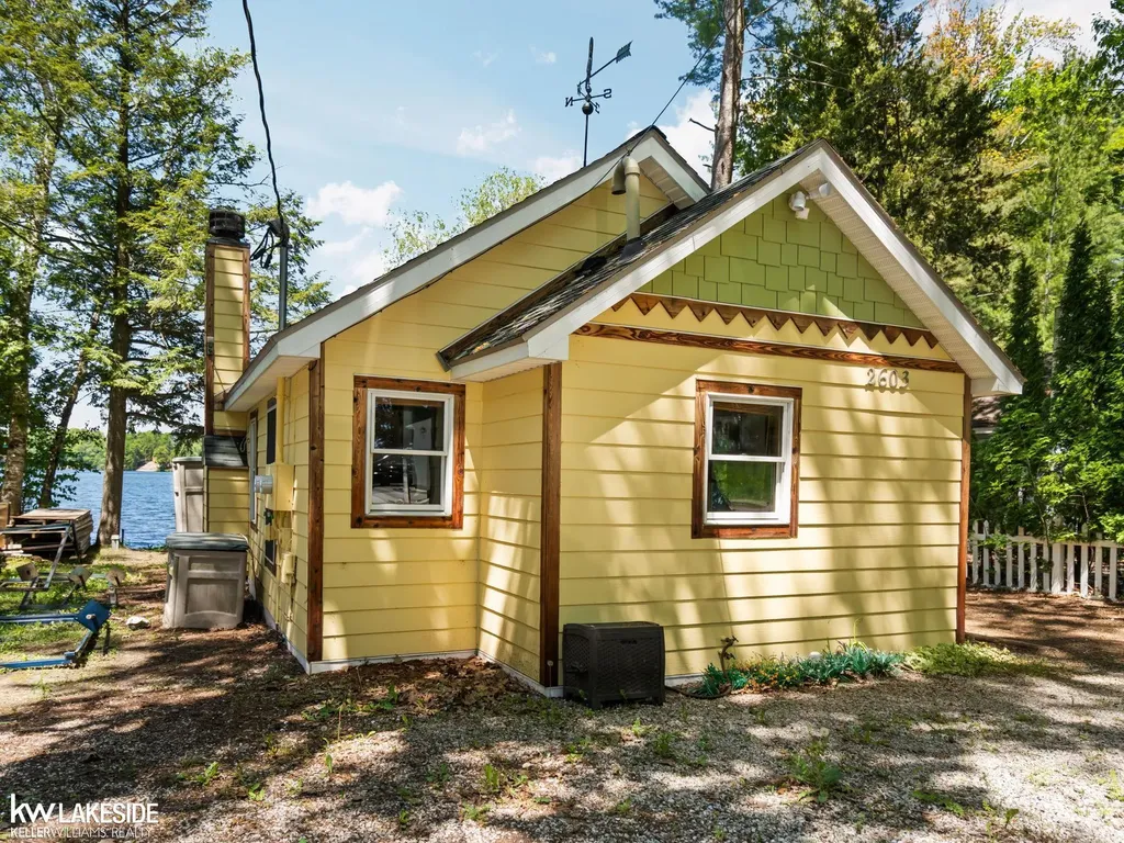2603 Crescent Shores Drive Traverse City City MI 49685