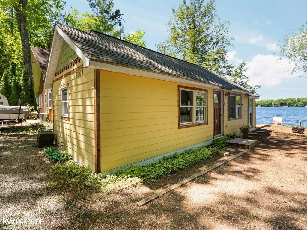 2603 Crescent Shores Drive Traverse City City MI 49685