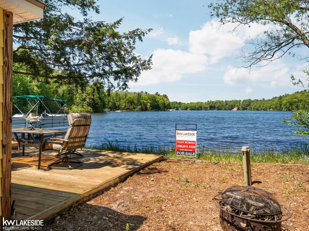 2603 Crescent Shores Drive Traverse City City MI 49685