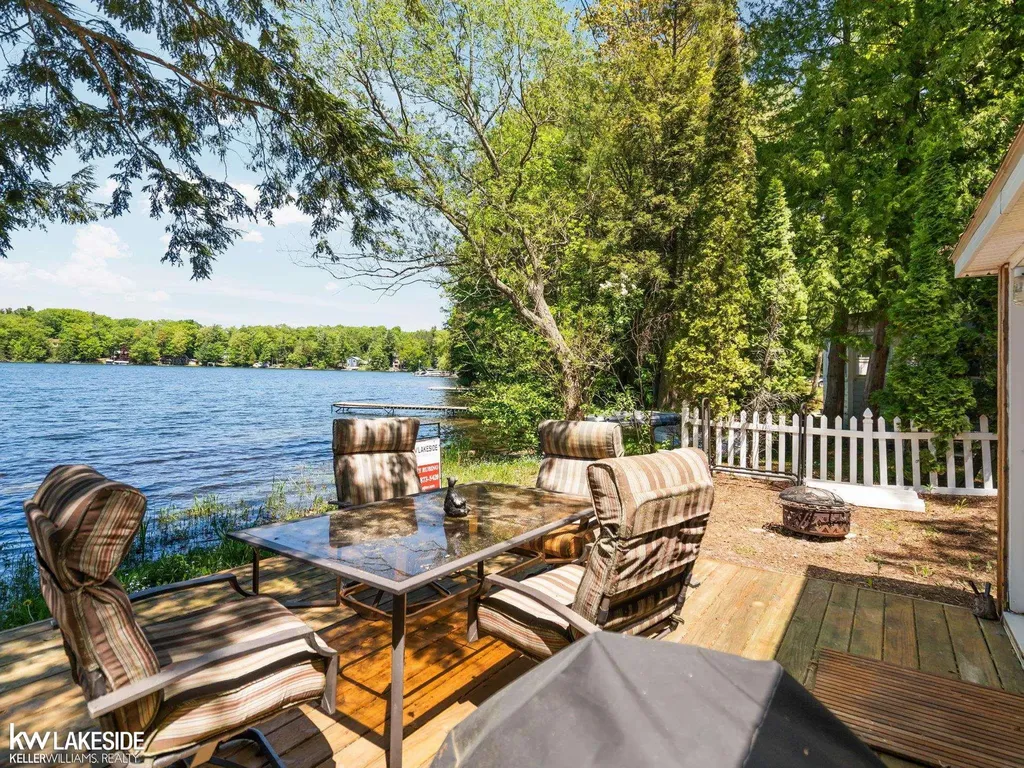 2603 Crescent Shores Drive Traverse City City MI 49685
