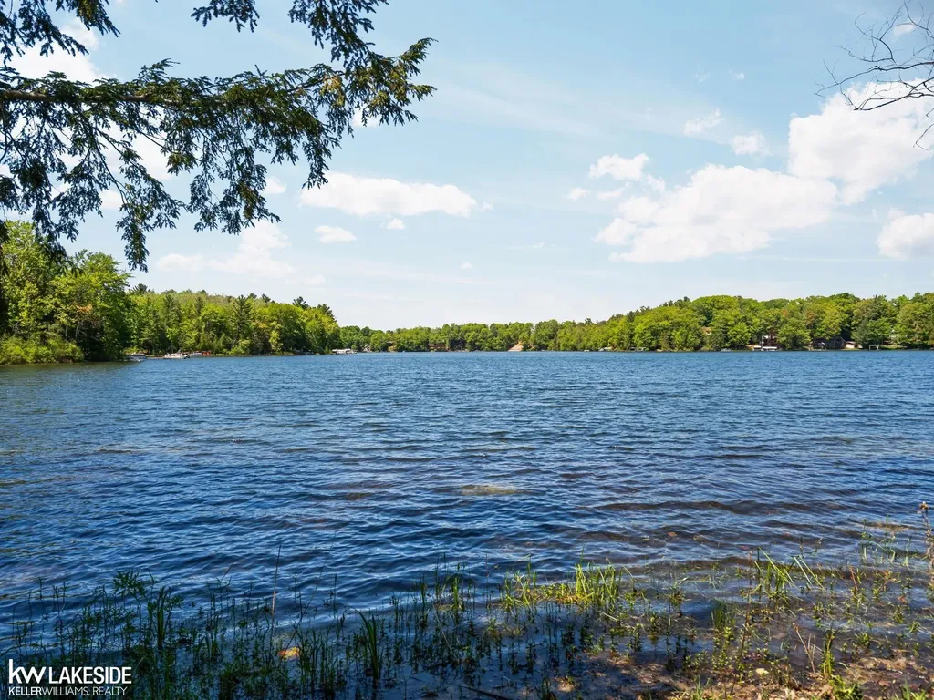 2603 Crescent Shores Drive Traverse City City MI 49685