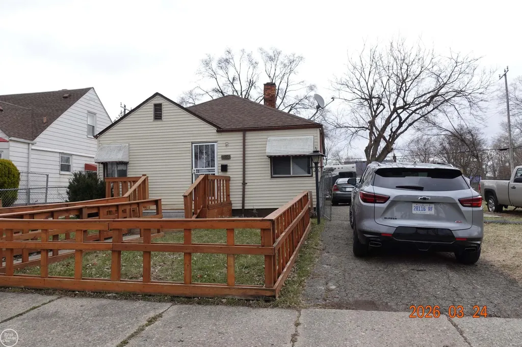 19200 Blackmoor Street Detroit City MI 48234