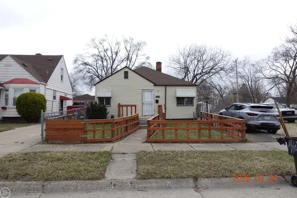 19200 Blackmoor Street Detroit City MI 48234