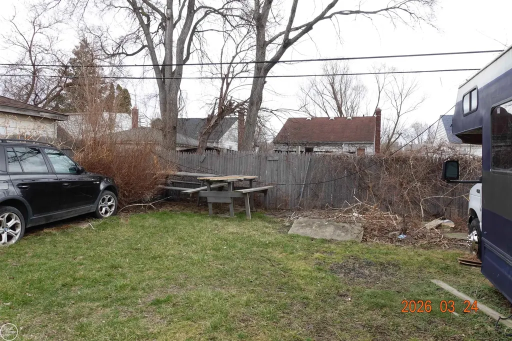 19200 Blackmoor Street Detroit City MI 48234
