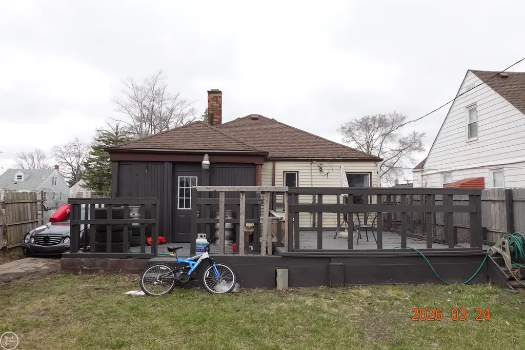 19200 Blackmoor Street Detroit City MI 48234