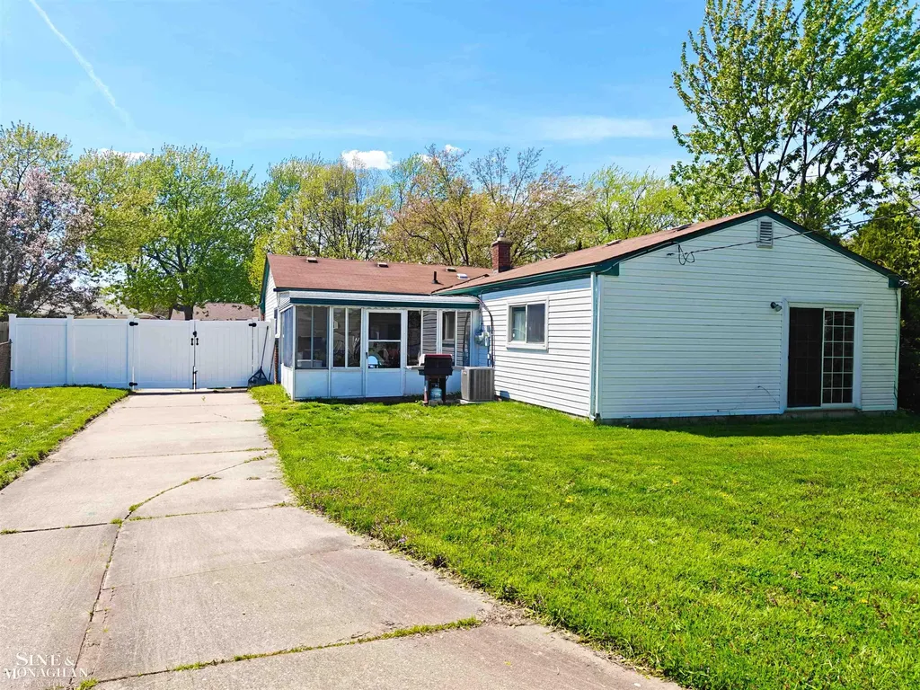28300 Roy Boulevard St. Clair Shores City MI 48081