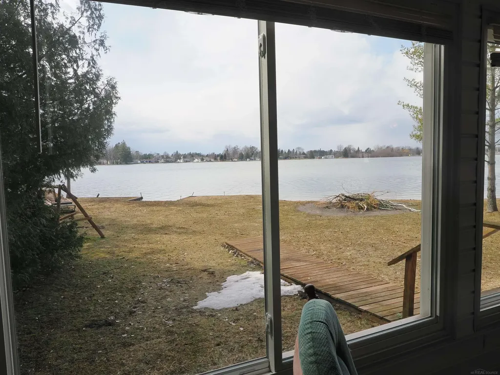7481 E Cedar Lake Drive Oscoda Charter Township MI 48738