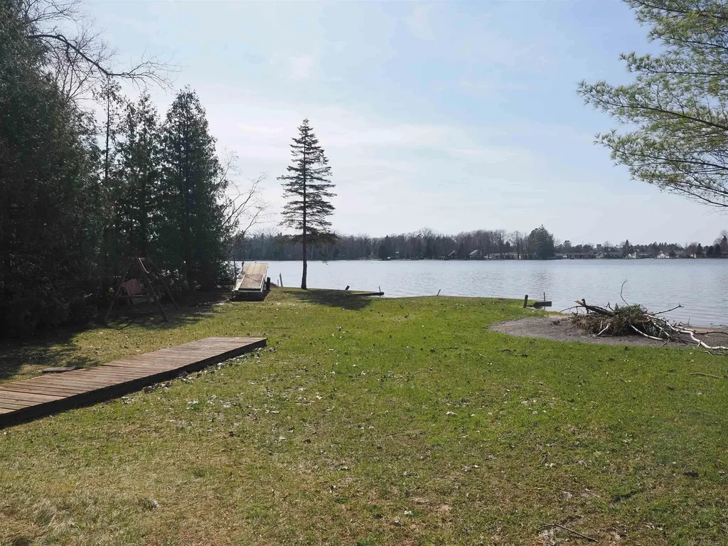 7481 E Cedar Lake Drive Oscoda Charter Township MI 48738